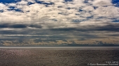 Море, Небо и тонкая полоска тумана Море, Небо и тонкая полоска тумана