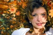 В осенних листьях В осенних листьях