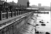 Город у моря.