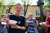 Как ОМОН детский дом кашей кормил Как ОМОН детский дом кашей кормил